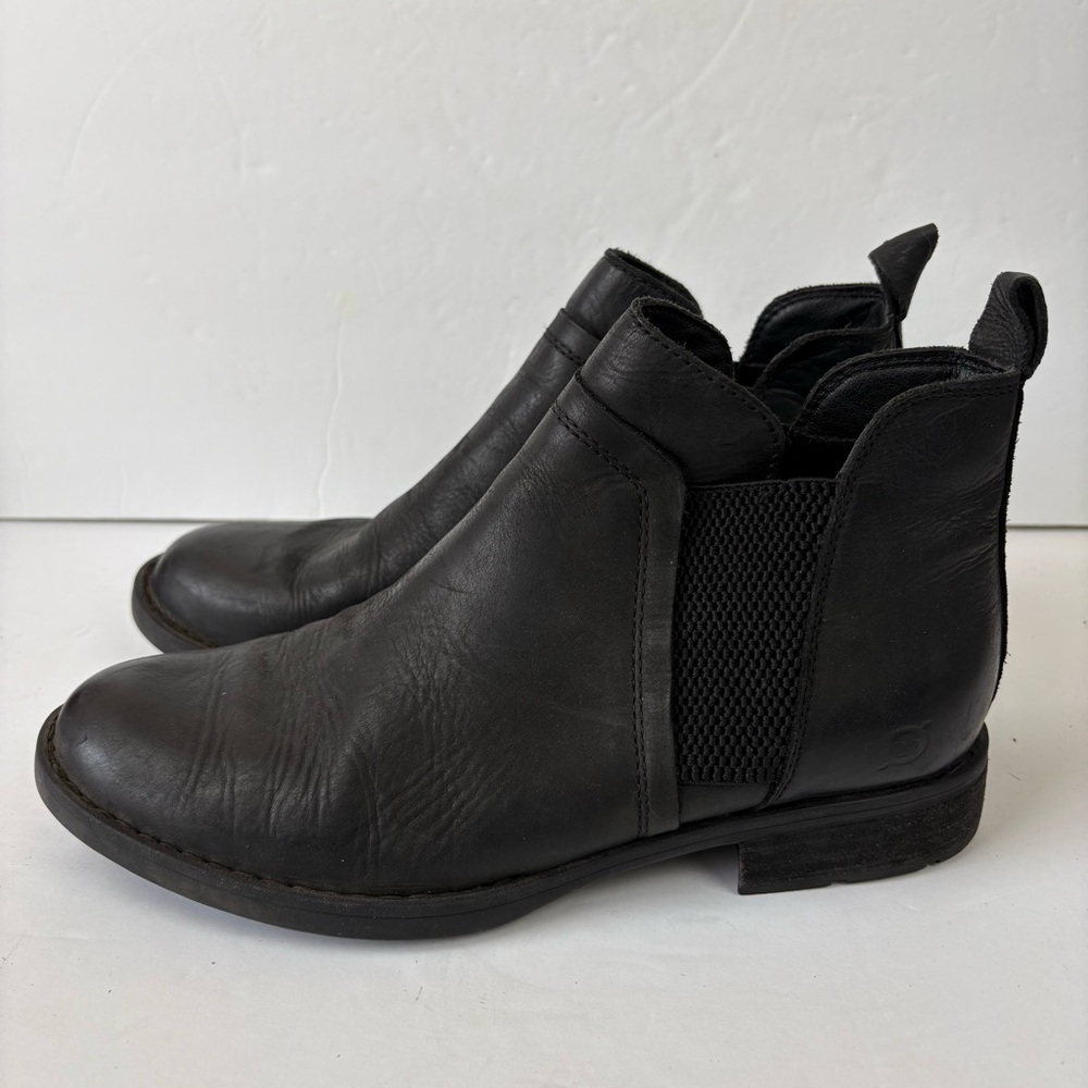 Born Brenta Low Chelsea Ankle Booties Black Leather Pull-on Women’s size 8